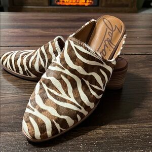 Zodiac leather Brown and Cream Animal Print Mules Real cow hair size 7.5